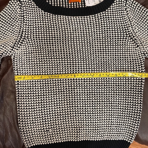 Black and White Pullover Sweater - Picture 10 of 11